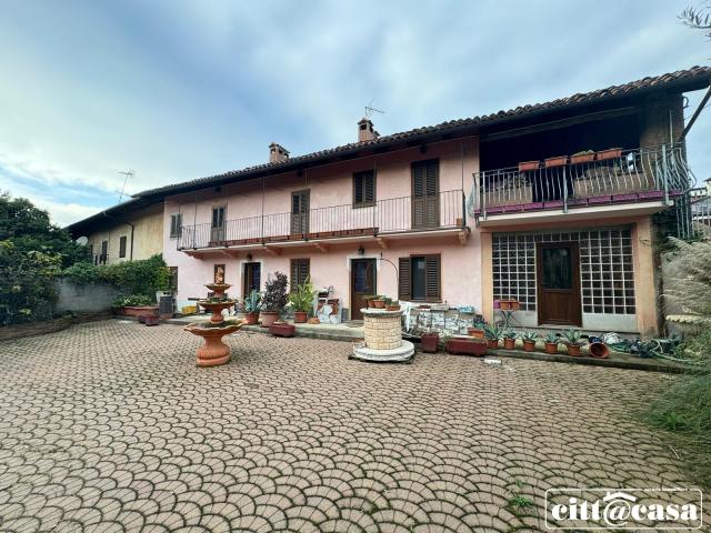 CASCINA in VENDITA a VERRUA SAVOIA Verrua Savoia di 6 vani