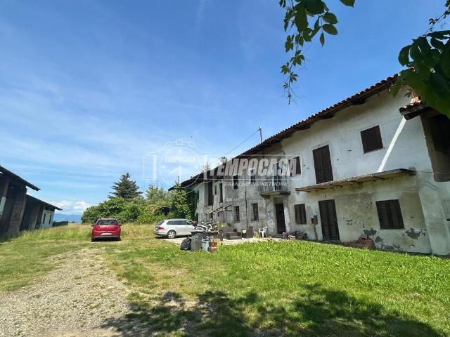 Cascina in vendita a Volpiano