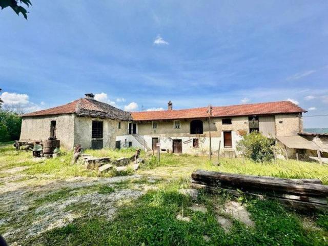 Cascina in vendita a Acqui Terme