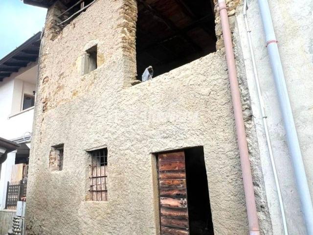 Cascina in vendita a Adrara San Martino