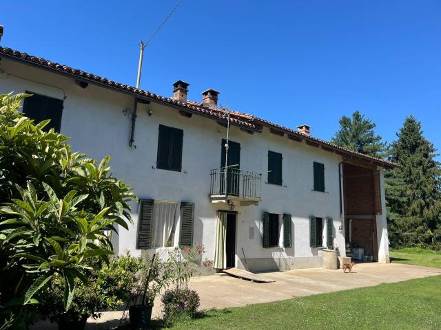 Cascina in vendita a Montafia