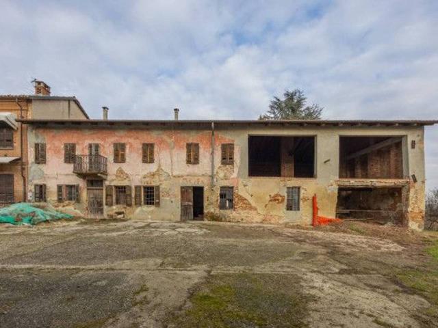 Cascina in vendita a Roatto