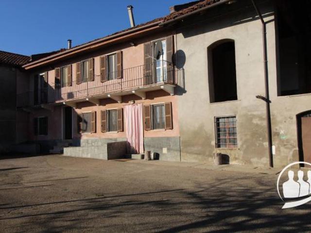 Cascina/Casale in vendita a Camerano Casasco