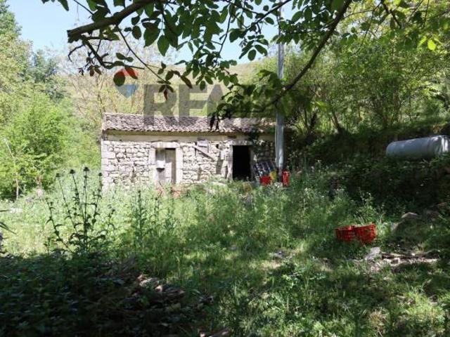 Cascina/Casale in vendita a Monterosso Almo