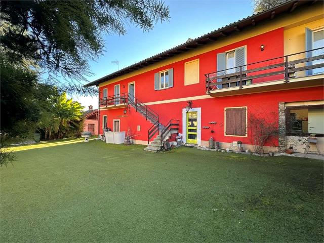 Cascinali restaurati con potenziale ricettivo e residenziale. 1500m² Paruzzaro
