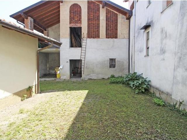 CASCINA/MAGAZZINO su due livelli di 112 mq