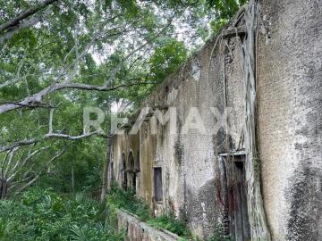 Casco de Hacienda en venta con cenotes a 20 mins de Mérida, en Tecoh
