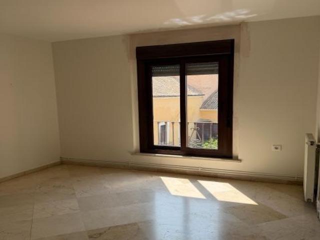 Casco Historico de Sevilla. Excelente vivienda con calidades de lujo. Garaje y Trastero