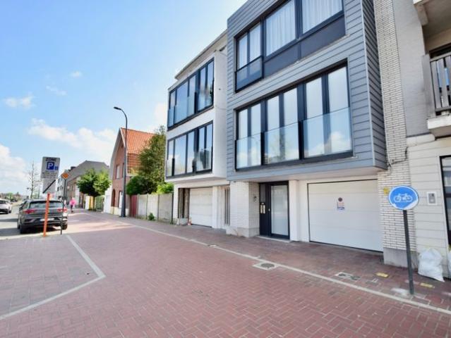 Casco meergezinswoning gelegen op de Natiënlaan te Knokke
