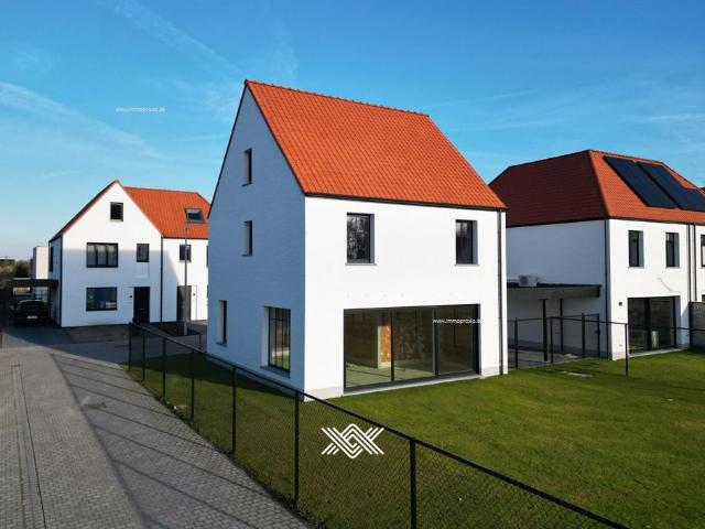 Casco nieuwbouwwoning met 3 slaapkamers in de dorpswijk Lalys