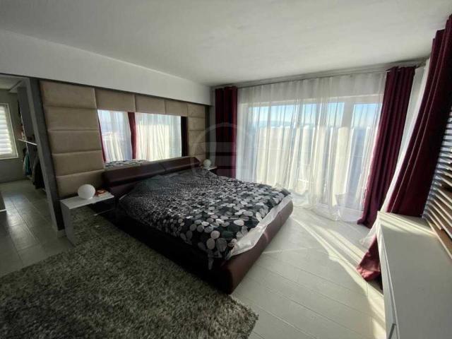 Case de Închiriere 4 camere Dezmir, Dezmir, CACJ340587