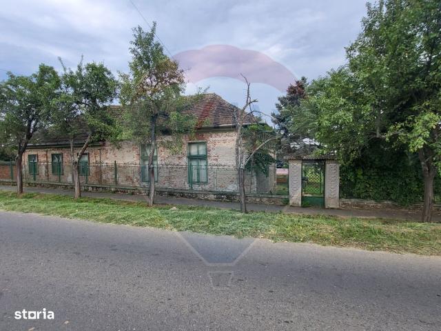 Case de vânzare: Ghioroc