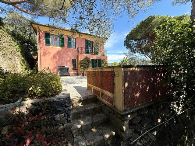 Case e ville in affitto di 437 m² in Via Privata Fortunato Costa, 24