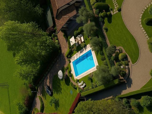 Case e ville in affitto di 500 m² in Via Massino, 13