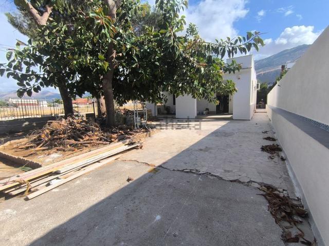 Case e ville in affitto di 100 m²
