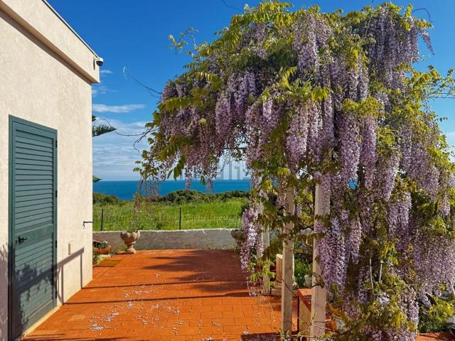 Case e ville in affitto di 110 m² in Via Capo Passero