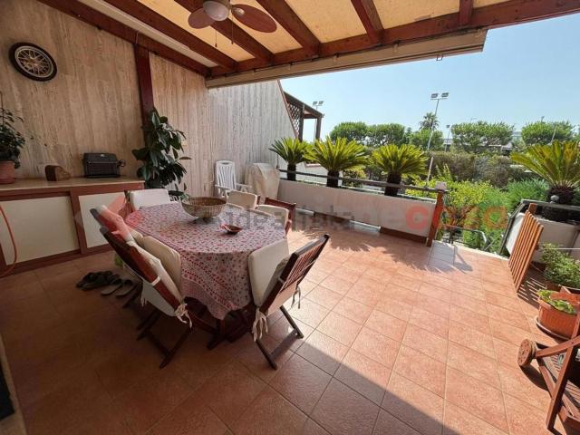 Case e ville in affitto di 110 m² in Lungomare Ugo Lorusso