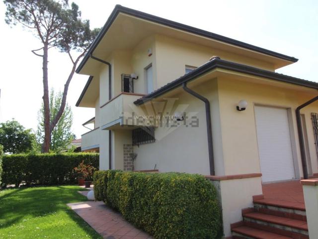 Case e ville in affitto di 120 m²