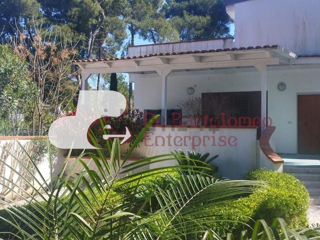 Case e ville in affitto di 130 m² in Via Collins