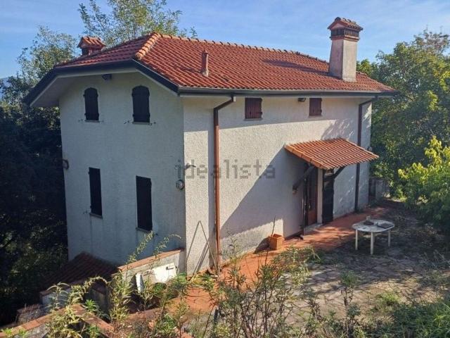 Case e ville in affitto di 130 m² in Via Bastia
