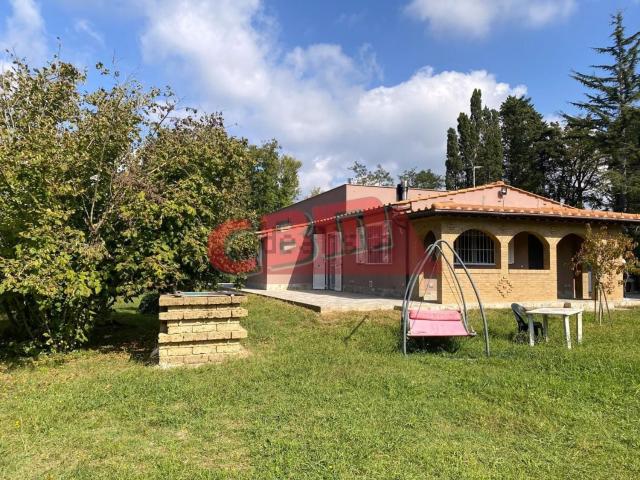 Case e ville in affitto di 130 m² in Via della Padula, 57124