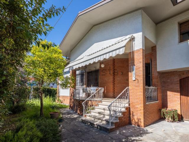 Case e ville in affitto di 131 m² in Via Agnelli, 27