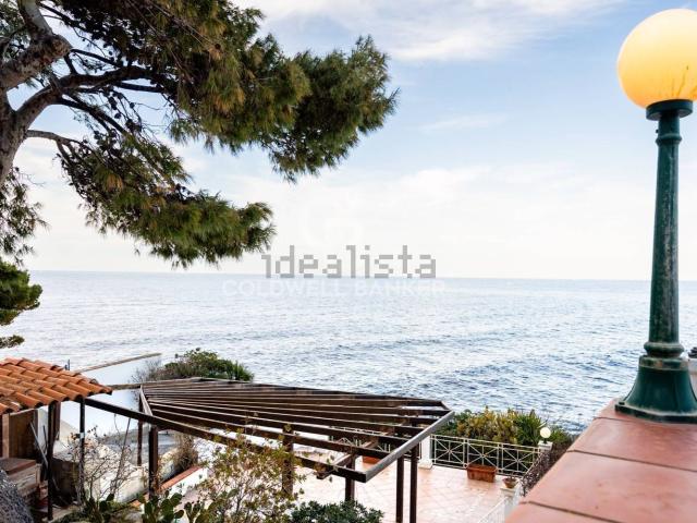 Case e ville in affitto di 131 m² in Lungomare Cristoforo Colombo, 2039