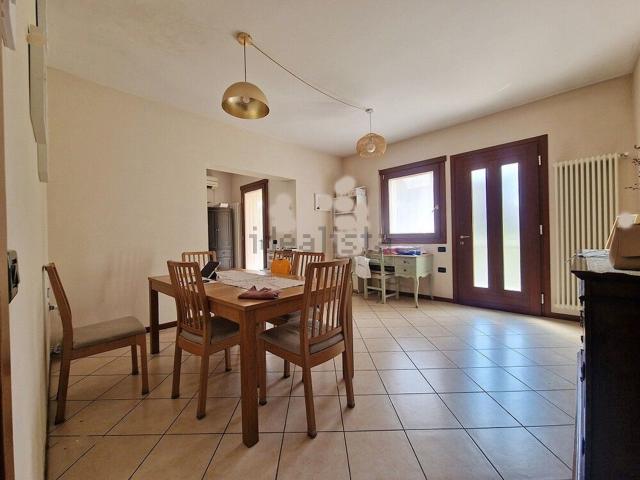 Case e ville in affitto di 140 m²