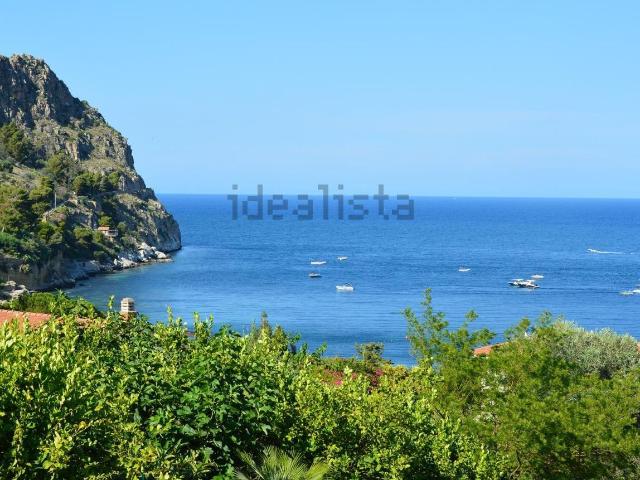 Case e ville in affitto di 140 m² in Via Litoranea