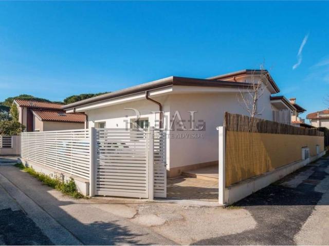 Case e ville in affitto di 140 m² in Via Provinciale