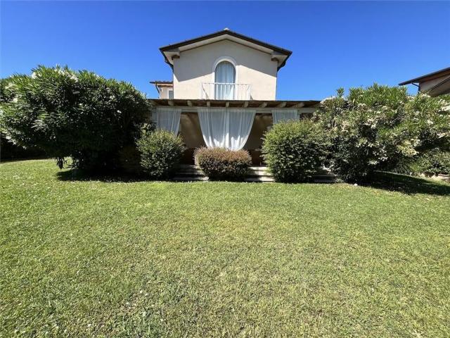 Case e ville in affitto di 150 m²