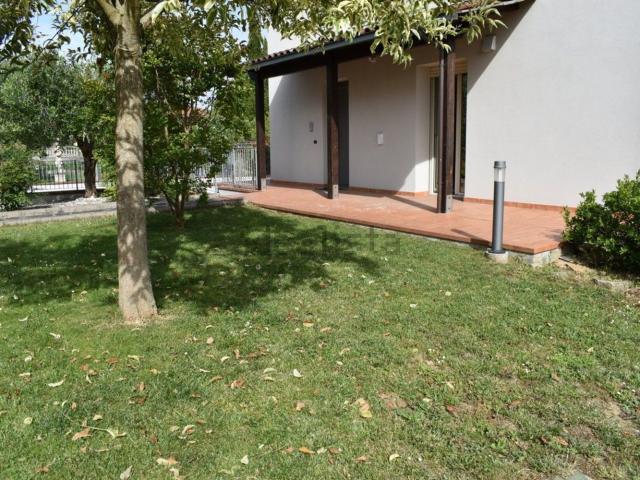 Case e ville in affitto di 150 m² in Via Luigi Caprera, 58