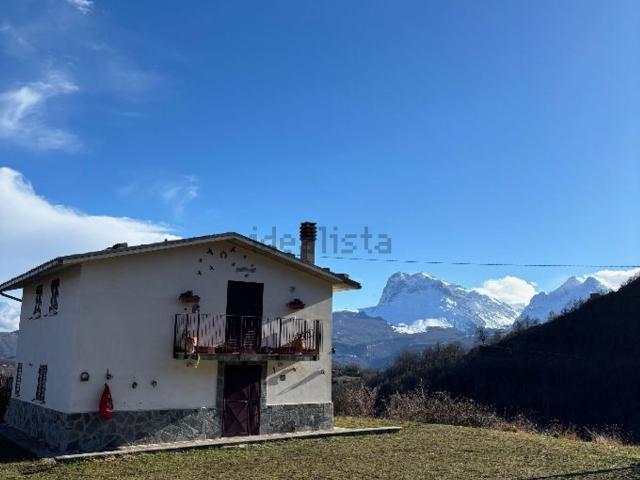 Case e ville in affitto di 150 m² in Frazione Figliola