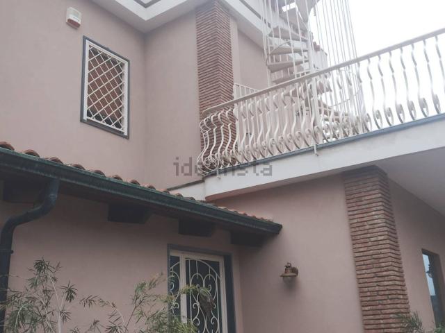 Case e ville in affitto di 160 m² in Contrada la Schiana