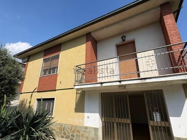 Case e ville in affitto di 169 m²