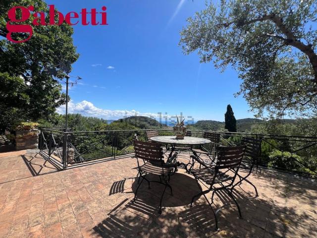 Case e ville in affitto di 172 m² in Strada Mandrioli