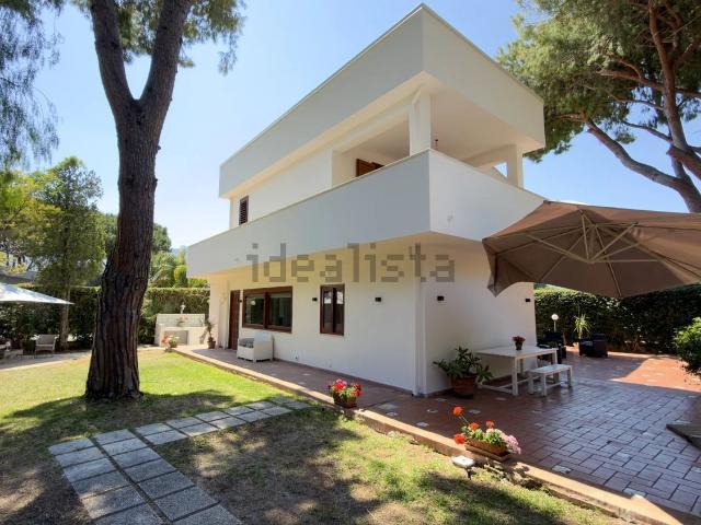 Case e ville in affitto di 190 m² in Via Ginevra, 4