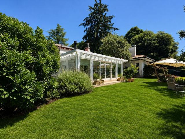 Case e ville in affitto di 191 m² in Località Monte Tosto Snc, 3