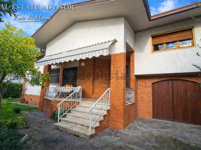 Case e ville in affitto di 200 m² in Via Piave