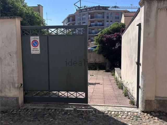 Case e ville in affitto di 230 m² in Via del Terraggio
