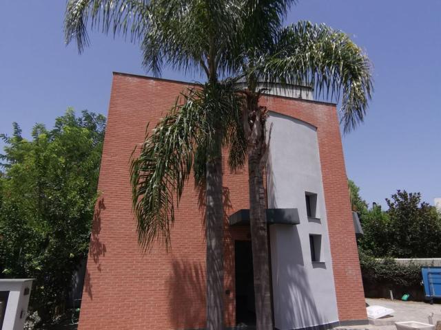 Case e ville in affitto di 230 m² in Via Locarno