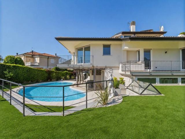 Case e ville in affitto di 245 m² in Via San Pietro