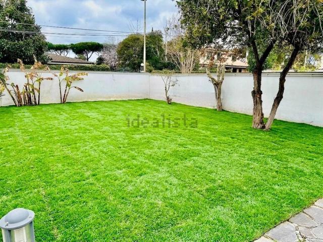 Case e ville in affitto di 260 m² in Via Egna, 32