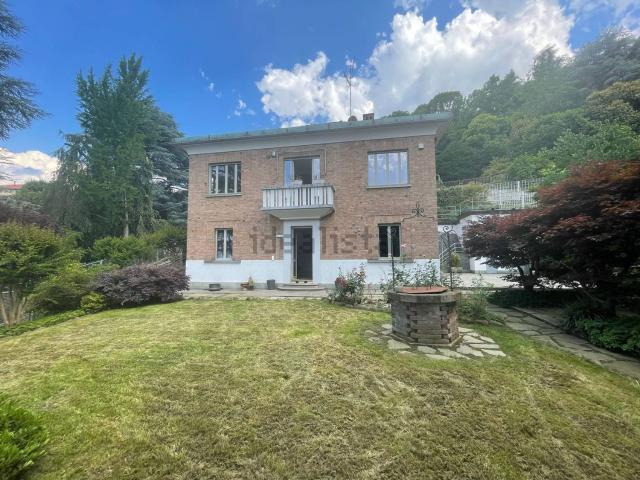 Case e ville in affitto di 265 m² in Strada del Cantello, 24