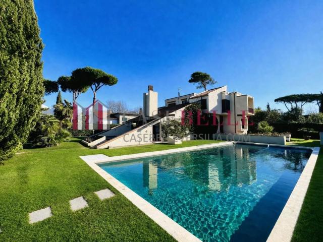 Case e ville in affitto di 320 m² in Via Donatello, 23