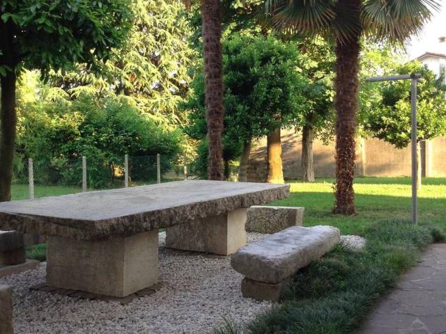 Case e ville in affitto di 350 m²