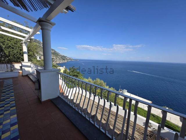 Case e ville in affitto di 350 m²