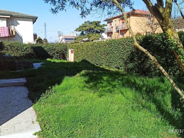 Case e ville in affitto di 366 m²