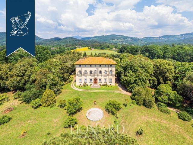 Case e ville in vendita di 4000 m²