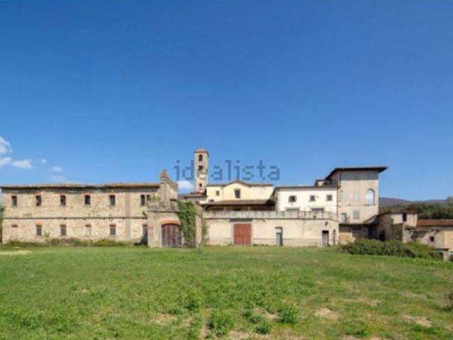 Case e ville in vendita di 4000 m² in Località Pieve a Pitiana